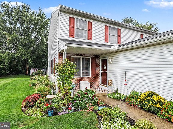 4th image of 426 Groffdale Rd
