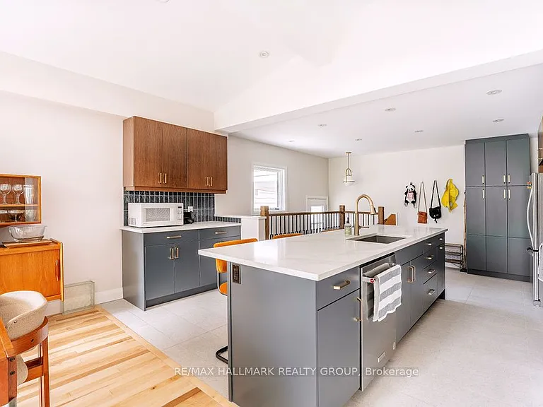 199 Lennox Park Ave — Photo 12