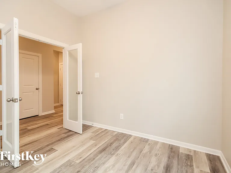 142 Scarlet Maple Ct — Photo 7