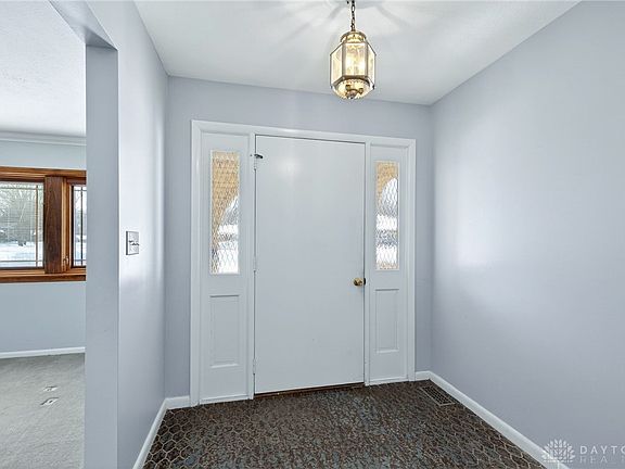 5th image of 8040 Blackleaf Ct