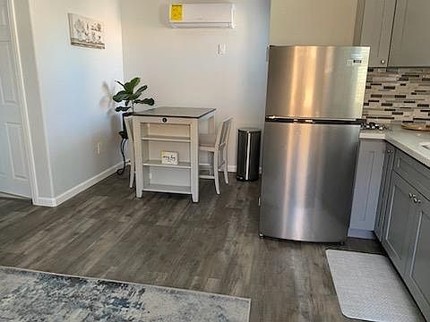 5th image of 4071 McClung Dr #4073