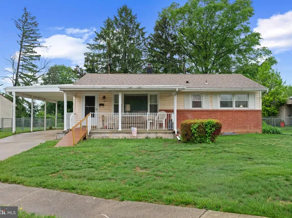 15 Shirley Dr, Middletown, PA 17057