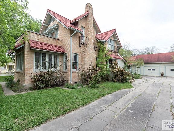 2nd image of 207 E Washington St