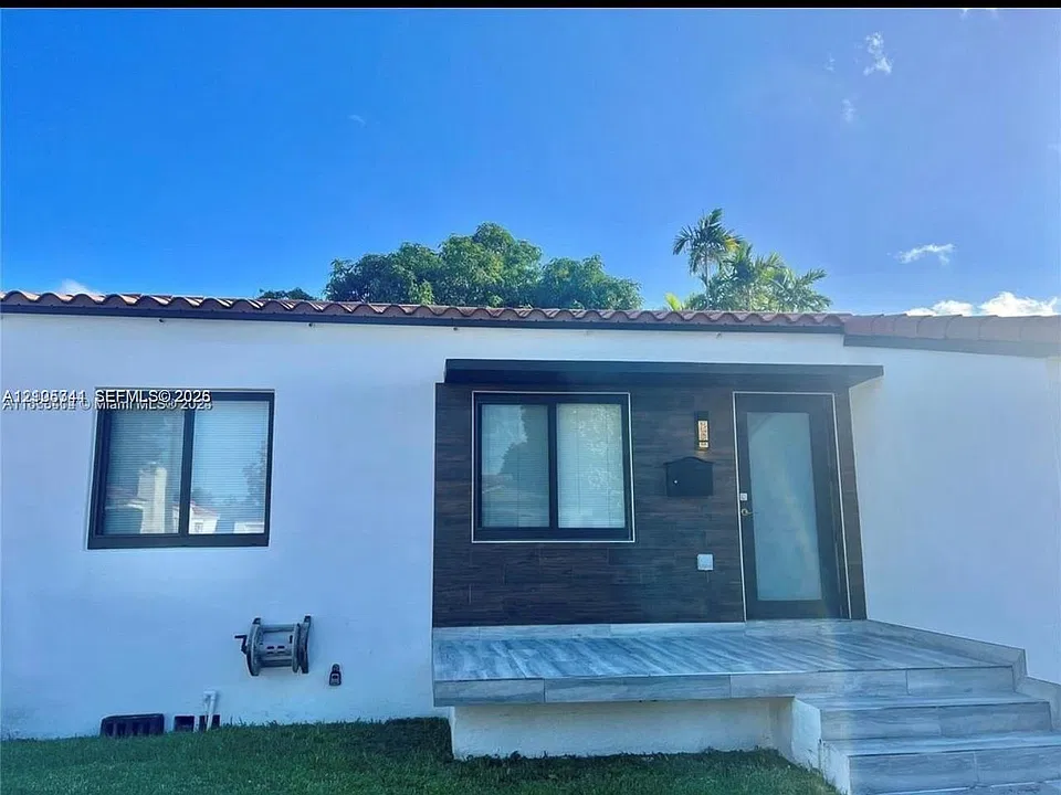 3110 SW 19th Ter
