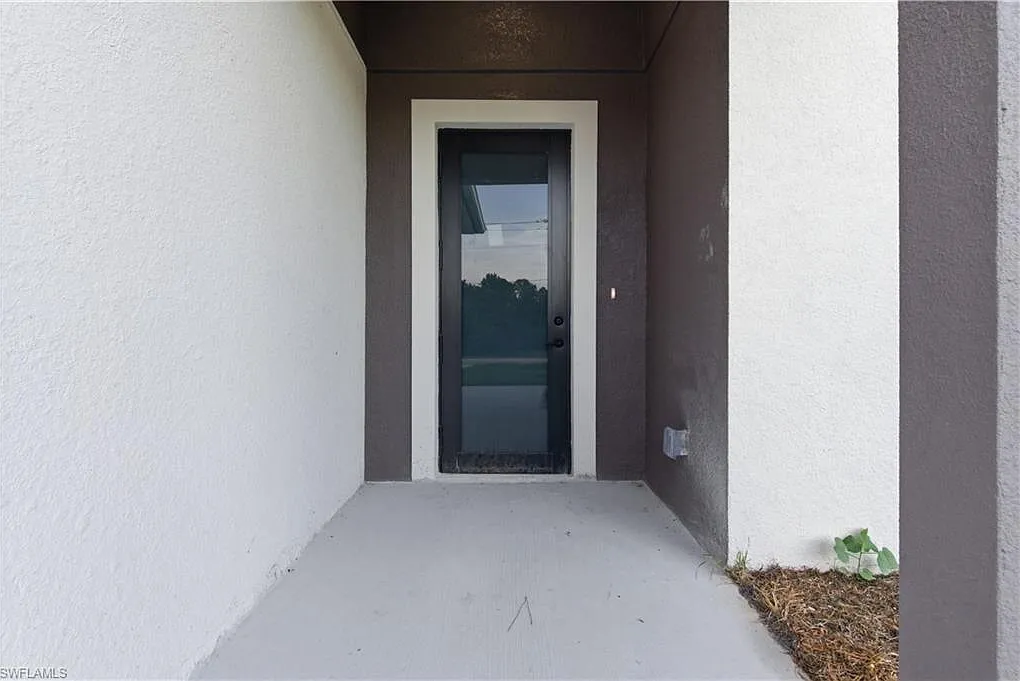 3 bed, 2.0 bath, 1588 sqft, $1,950 — Photo 3