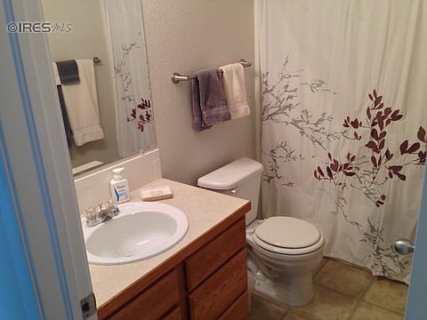 3rd image of 210 Aspen Grove Way