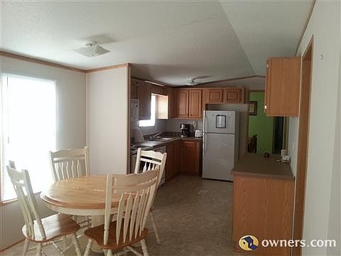 Nice open kitchen area with lots of storage