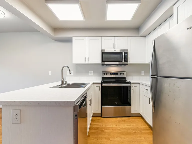 Parkview Apartments Your Next Home Awaits! — Photo 46
