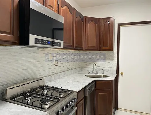 Rented by Sovereign Associates | media 7