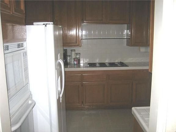 5th image of 433 E Bougainvillea Ln