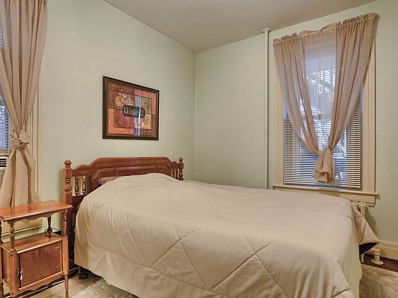 1st Floor Master Bedroom