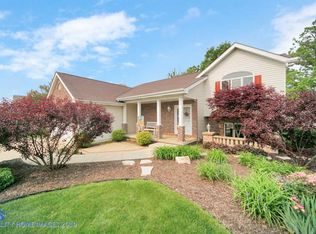9530 Henry St, Dyer, IN 46311