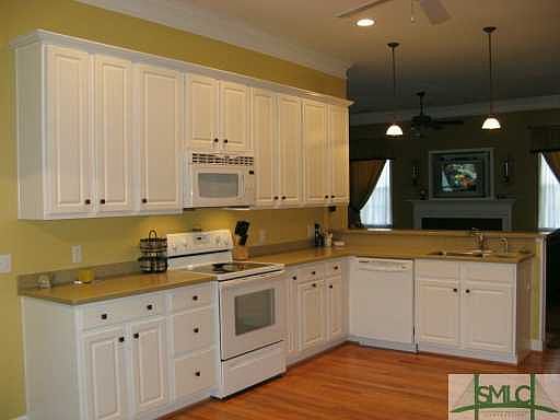 3rd image of 306 Stingray Court