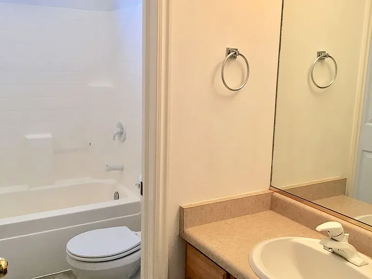 790 N 2720 E #28 — Photo 3
