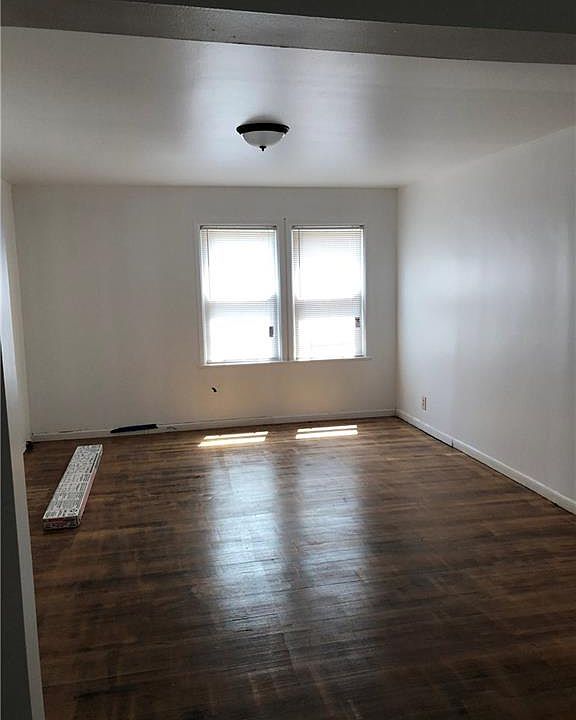 1st image of 230 North 7th Avenue