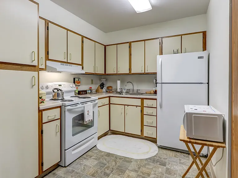 Etna Commons Apartments — Photo 2