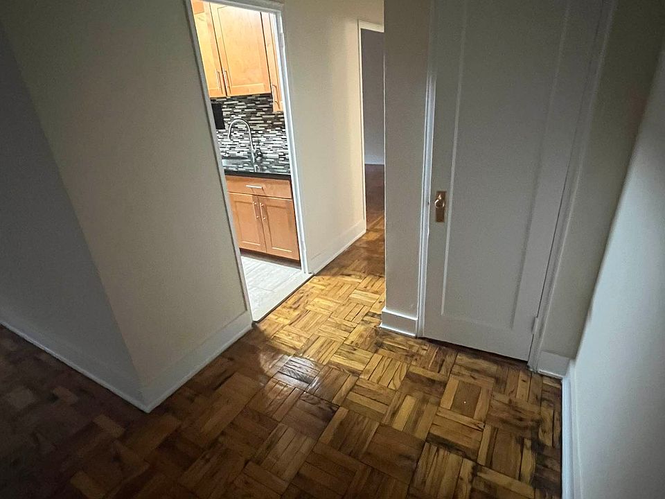 1st image of 18120 64th Ave