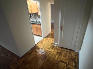 18120 64th Ave, Fresh Meadows, NY 11365