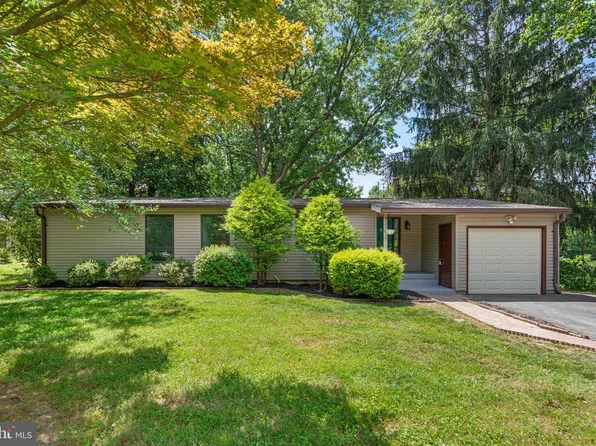 11524 Cherry Grove Dr, Gaithersburg, MD 20878