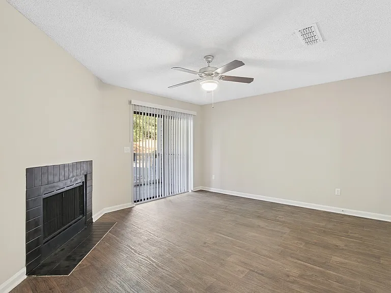 Woodmere Trace — Photo 25
