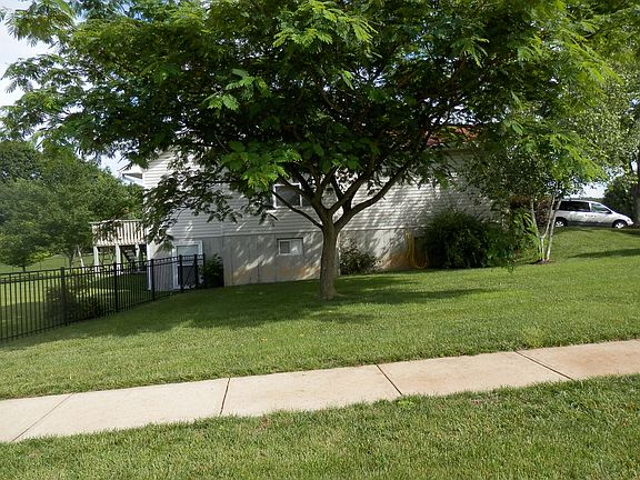 view from culdesac street