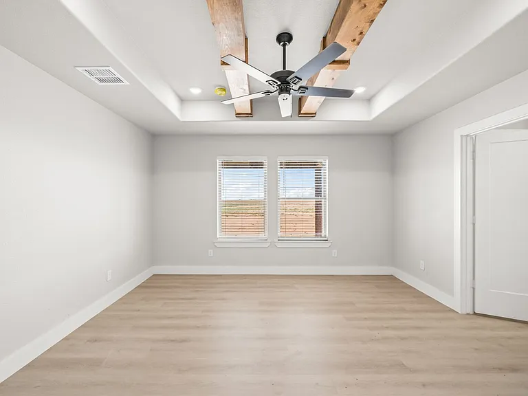 10613 East Cres #7400 — Photo 14