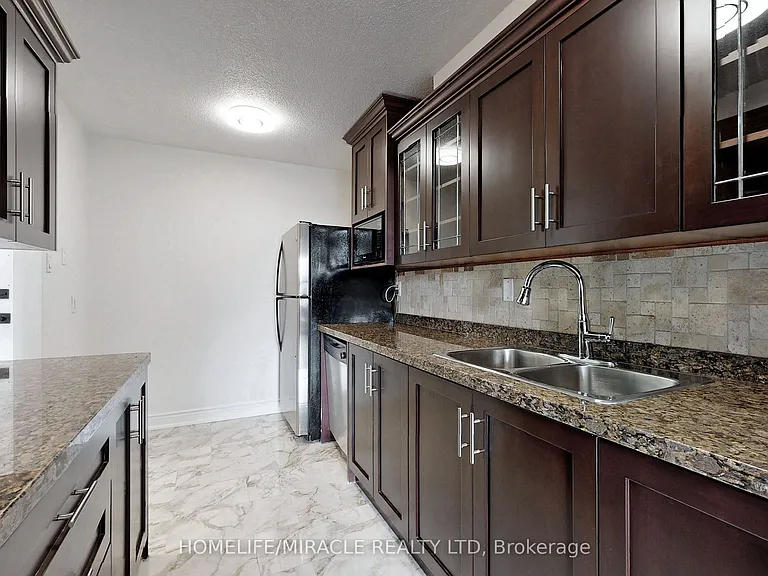 10 Tobermory Dr #1206 — Photo 17