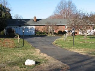 1910 Lewisville Clemmons Rd, Clemmons, NC 27012