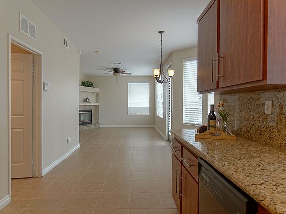 Kitchen opens into family rm