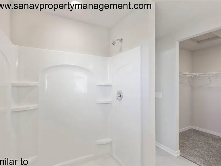 2404 SW Plaza Pkwy — Photo 11