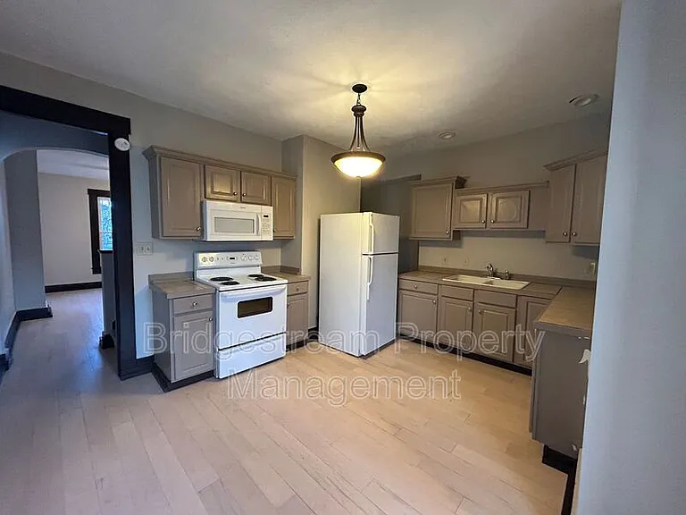 532 Buckeye St — Photo 4
