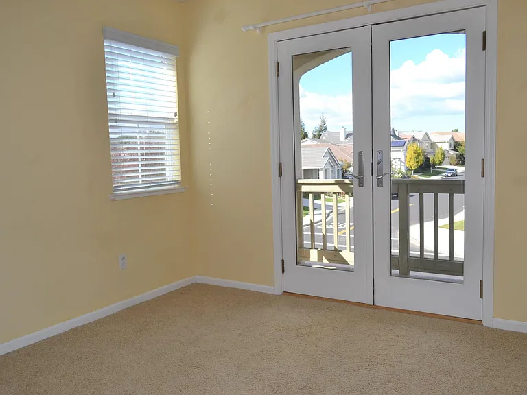 1336 Tiffany Dr — Photo 11