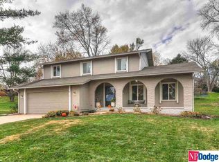 2416 N 100th St, Omaha, NE 68134