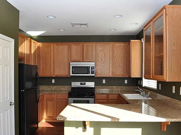 3rd image of 5536 Ayers Cliff St