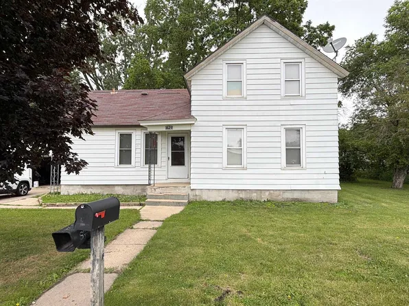429 E Mullett St, Portage, WI 53901