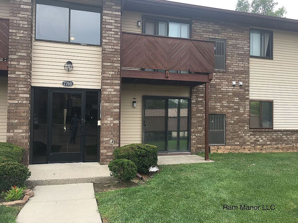 7769 Manor Circle #102