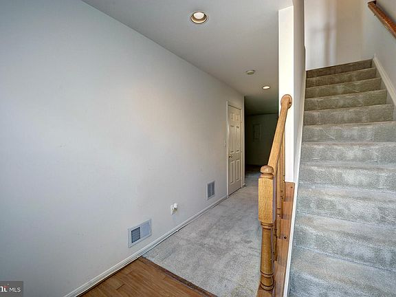 2nd image of 2579 James Madison Cir
