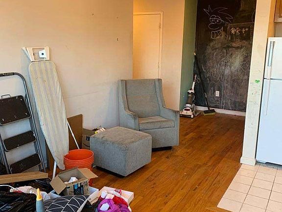 4th image of 37-14 32nd St #604