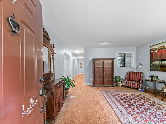 3rd image of 679 New Hope Road