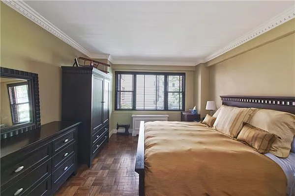 Sold by Maxwell Jacobs | media 12