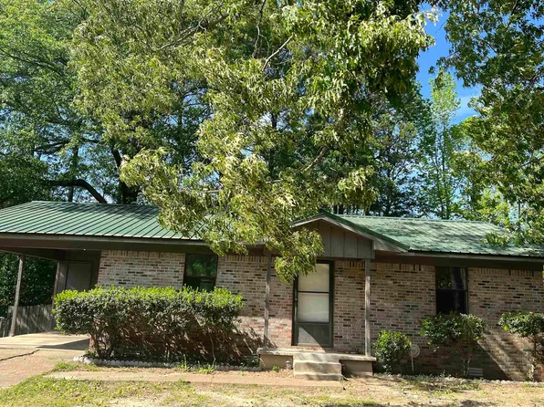 1714 Walnut St, Arkadelphia, AR 71923