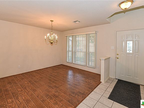 4th image of 4802 Sterling Cir