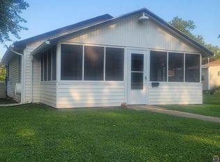 708 Linn St, Valley Falls, KS 66088