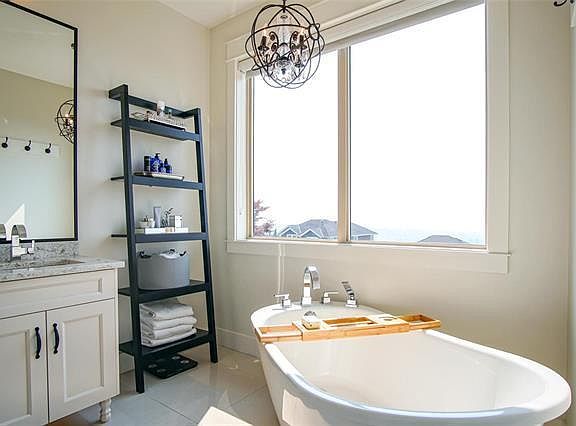 5th image of 2488 Monte Vista Ln #A