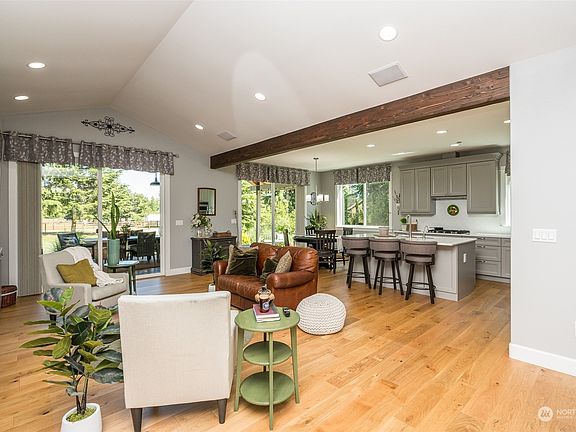 3rd image of 22118 66th Avenue E