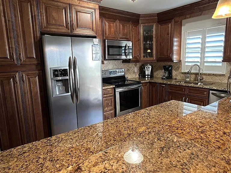 1200 Hibiscus Ave #702 — Photo 9