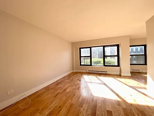 Rented by Bruma Realty LLC | media 8