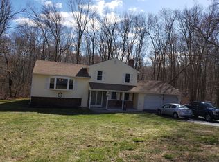 21 Ricky Ln, Oakdale, CT 06370