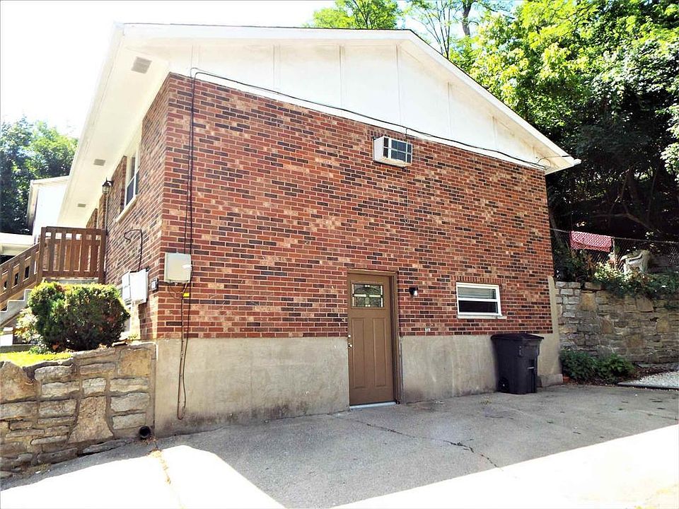 Entrance to apartment