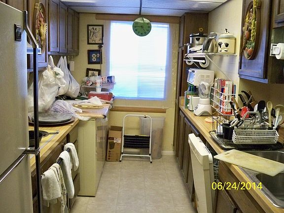4th image of 745 N Royal Crest Cir Unit 111